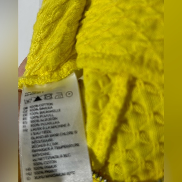 H&M DIVIDED YELLOW FLARE MINI SKIRT back zipper SIZE XS - Picture 6 of 6